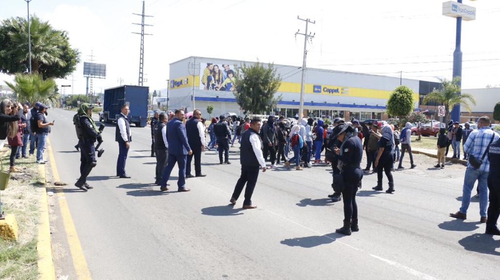 Guardia Civil desbloquea Libramiento de Morelia
