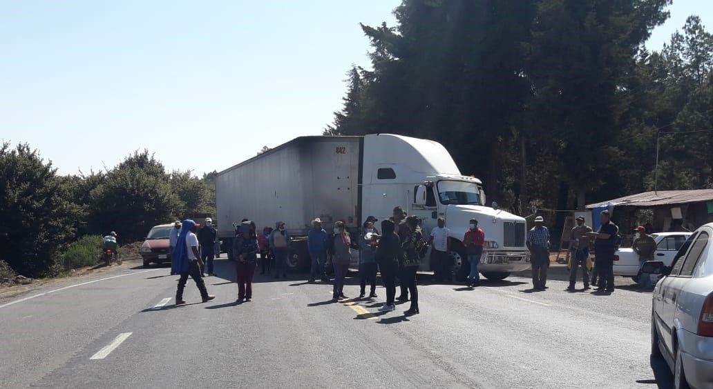 CSIM toma carreteras en Michoacán