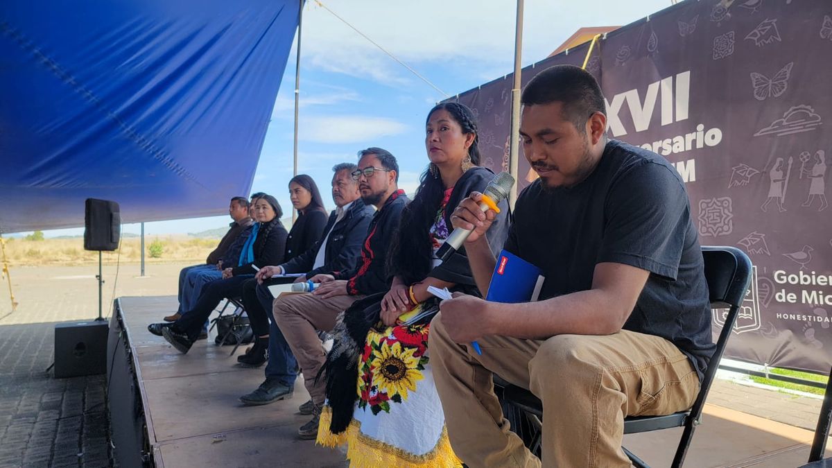 En foro de la UIIM analizan comunidades indígenas autogobiernos en Michoacán