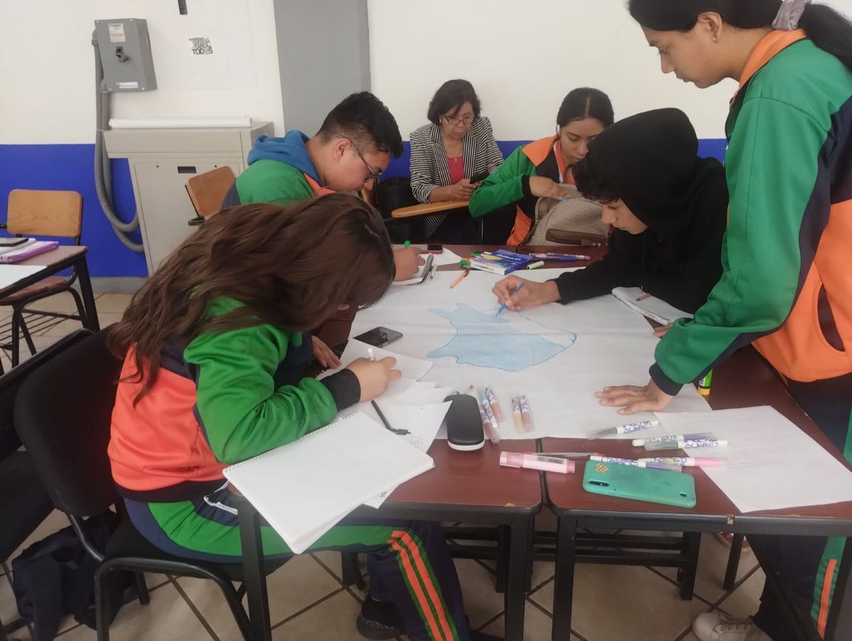 Estudiantes del Cecytem elaboran proyecto para la promoción turística de Zirahuén