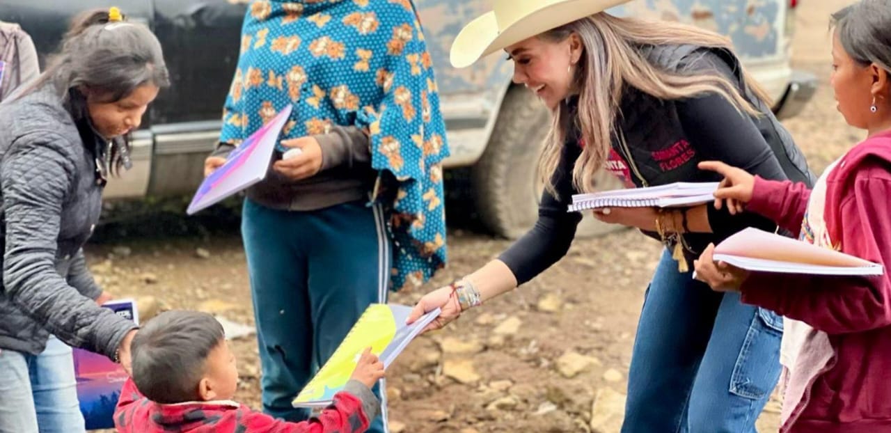 Entrega Dip. Samanta Flores 2 mil paquetes escolares en apoyo a economía de las familias del distrito XV