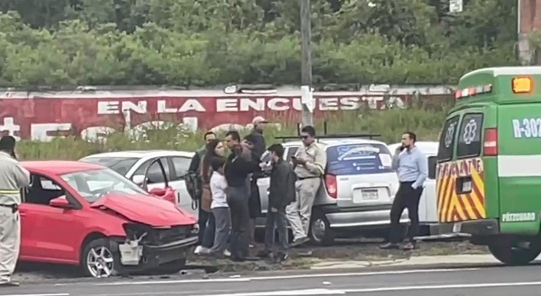 Menor de edad provoca accidente