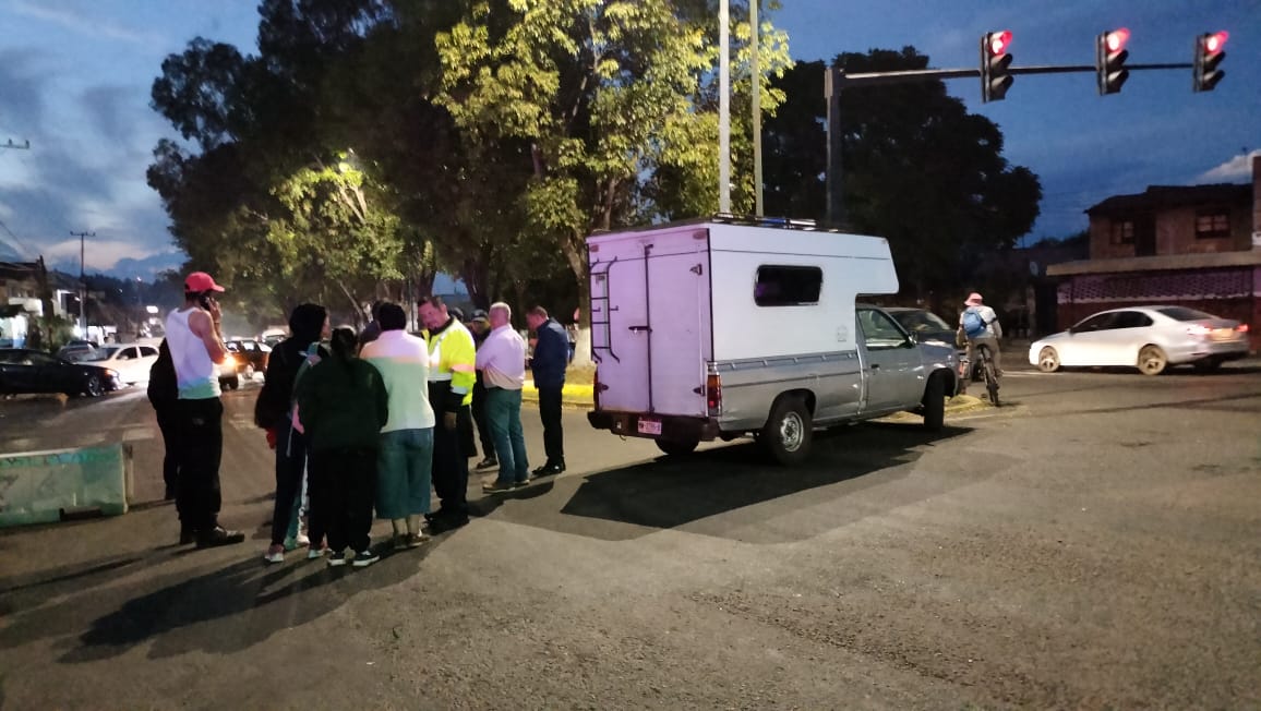 Vecinos se manifestaron, dicen no les han cumplido