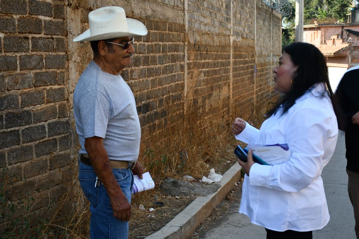 Isabel Castilleja recorre Pátzcuaro como candidata a la Presidencia