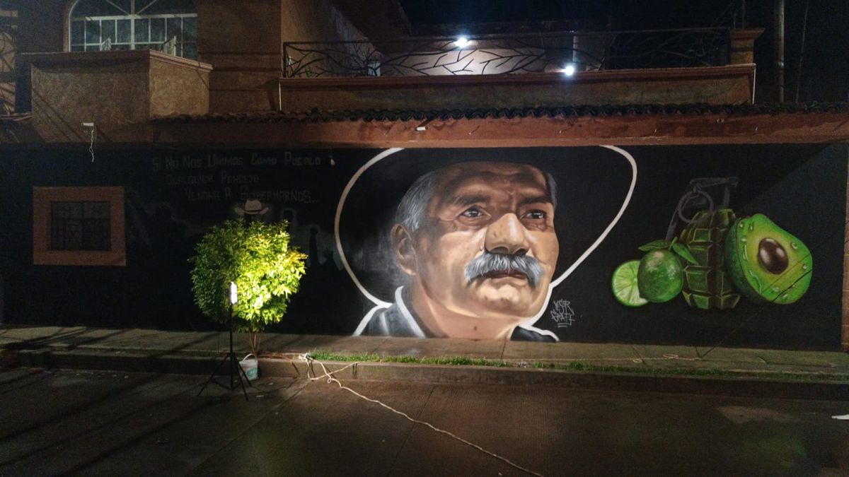 Con mural rinden homenaje a Mireles