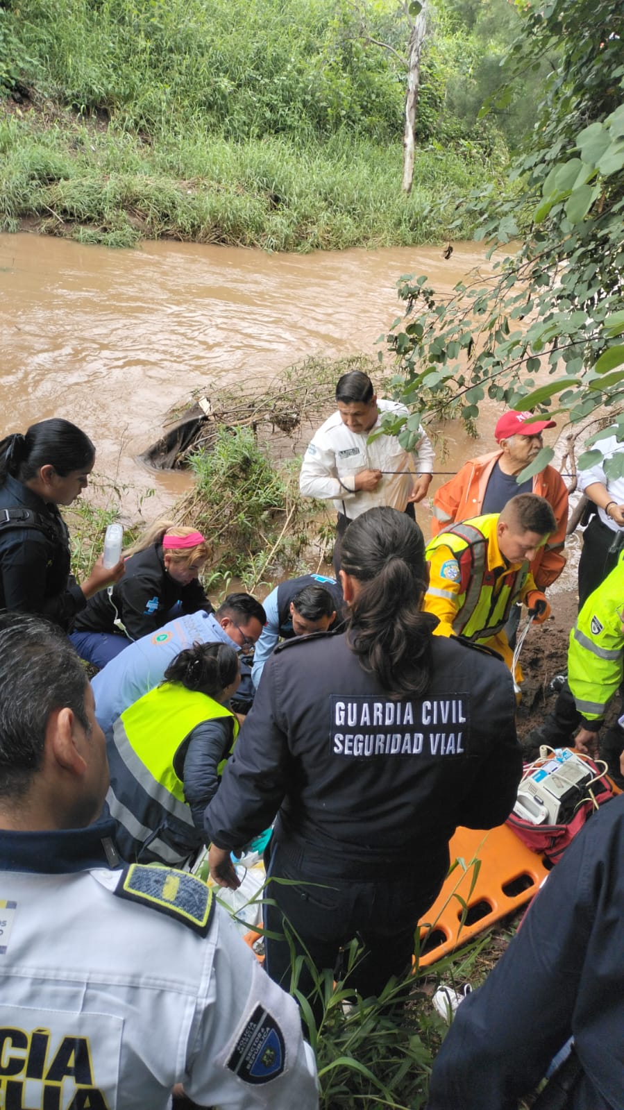 Menor es arrastrado por el río Grande de Morelia