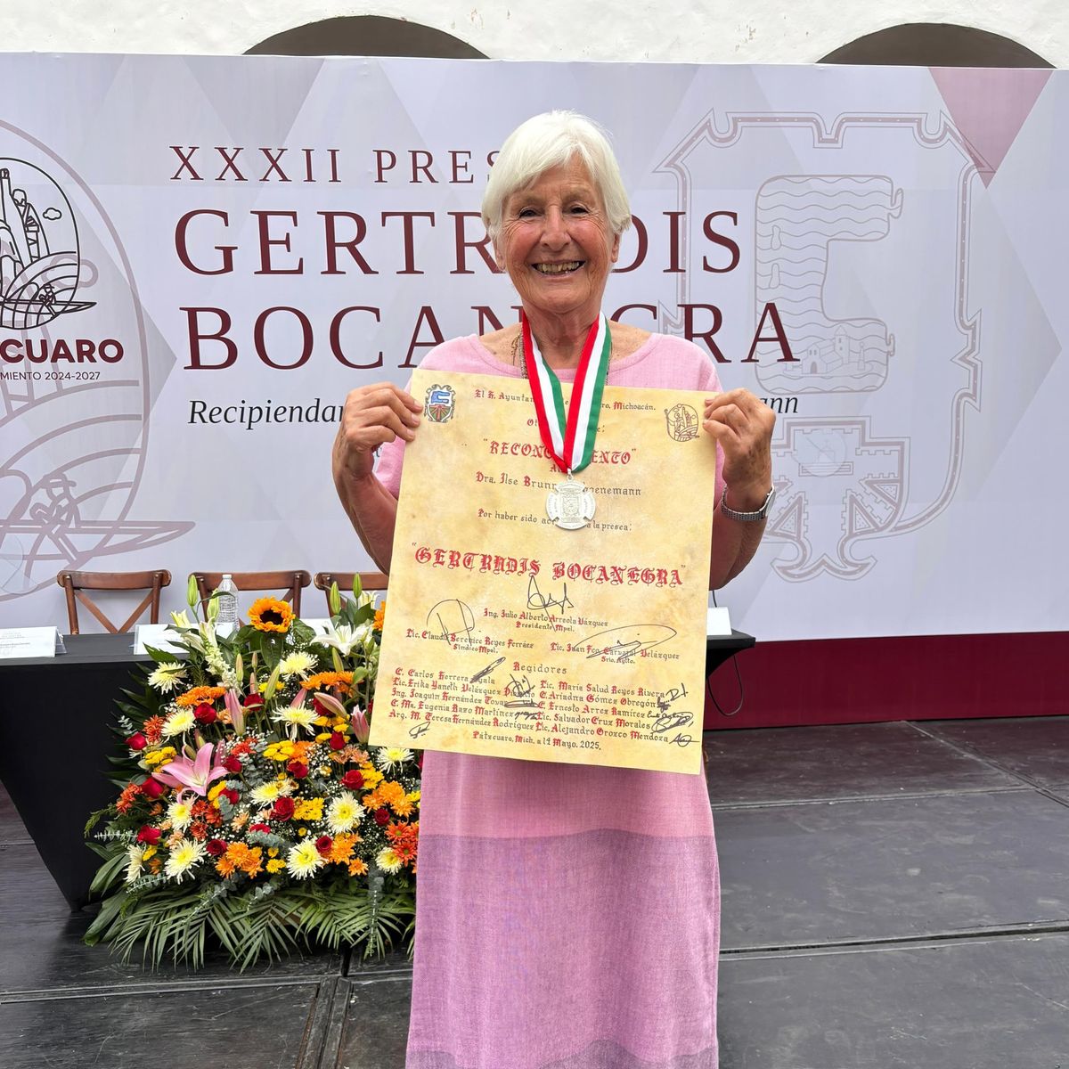 Se entrega la presea Gertrudis Bocanegra a la Dra. Ilse Brunner