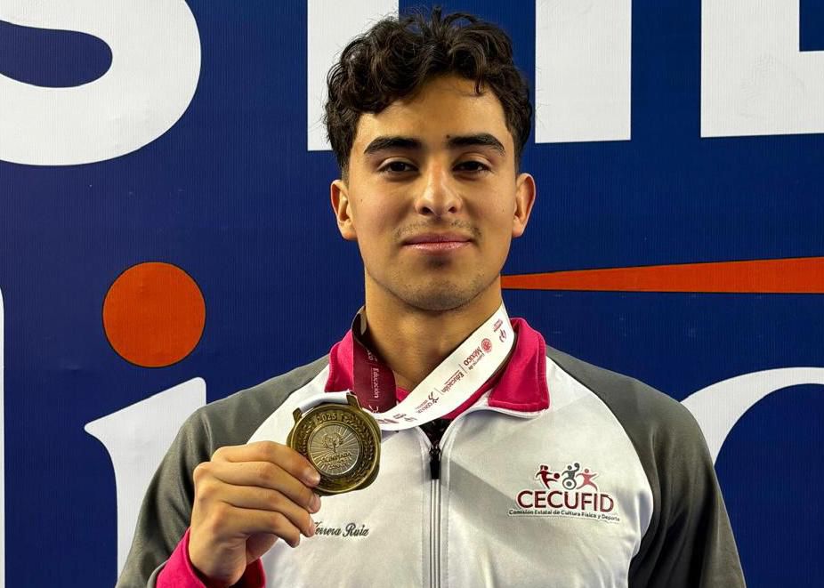 Oro para Michoacán en olimpiada nacional, en 100 metros mariposa