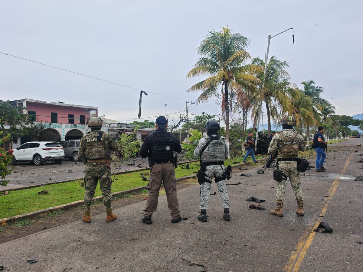 FRG en coordinación con el Gabinete de Seguridad del Gobierno de México, atiende explosión en Coahuayana