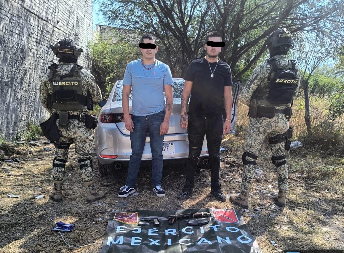 Guardia Nacional y el Ejército Mexicano liberan a dos personas privadas de su libertad y aseguran armamento en Michoacán