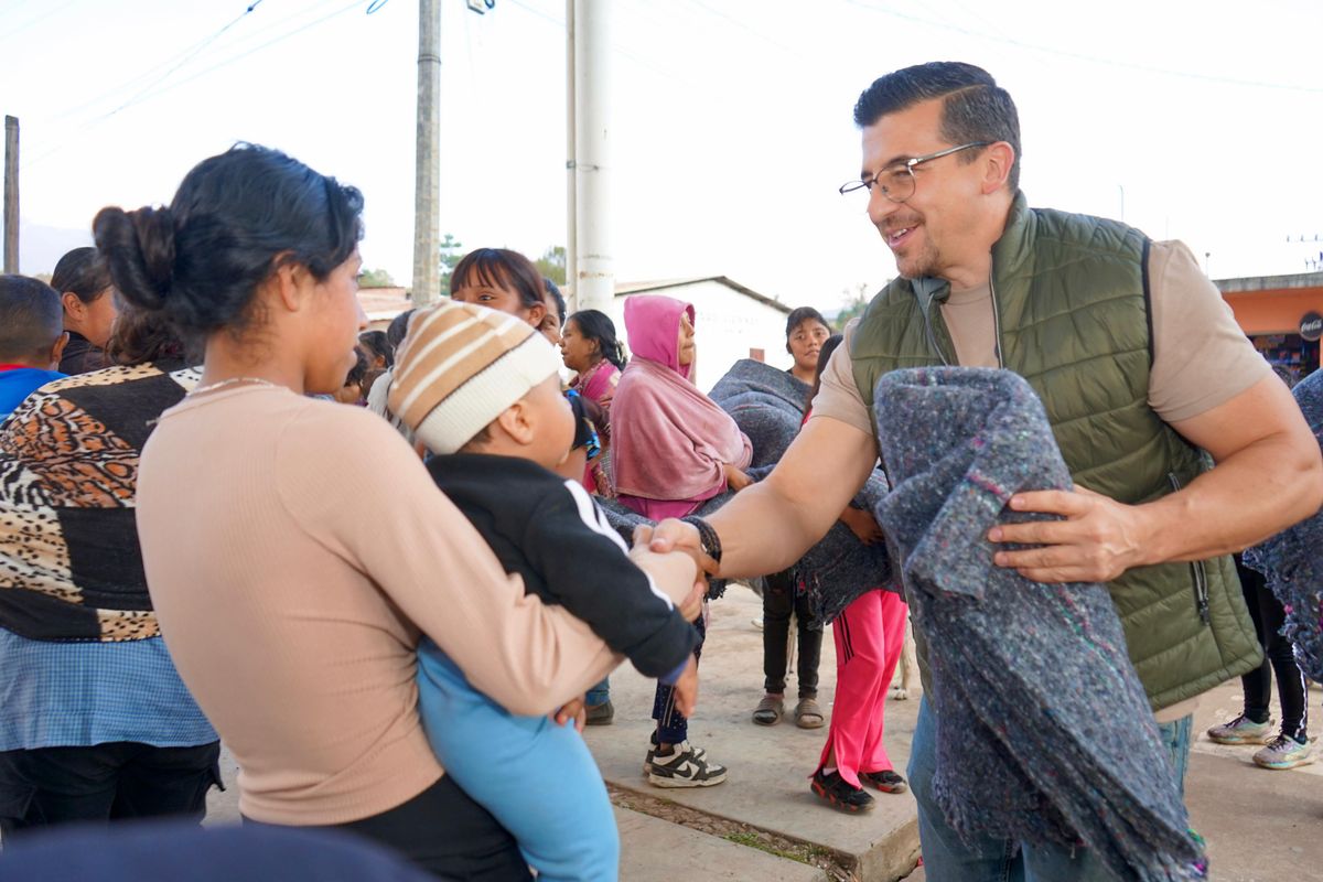 El diputado Toño Mendoza recorre comunidades del Distrito de Pátzcuaro llevando alegría y solidaridad