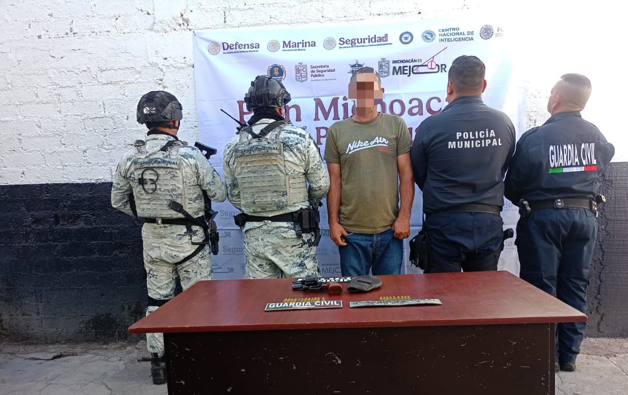 Realizaba disparos al aire y fue detenido en Puruándiro