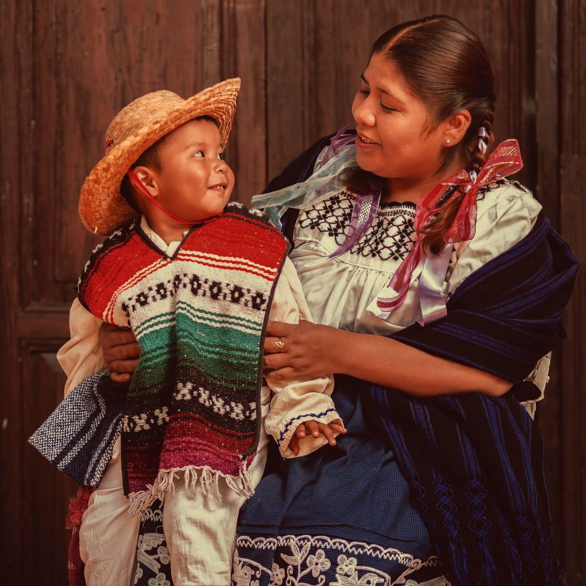 La indumentaria tradicional brillará en el Tianguis de Domingo de Ramos: Secum