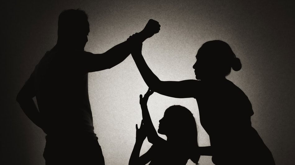 Cumplimenta FGE orden de aprehensión contra presunto responsable de violencia familiar y violencia familiar agravada