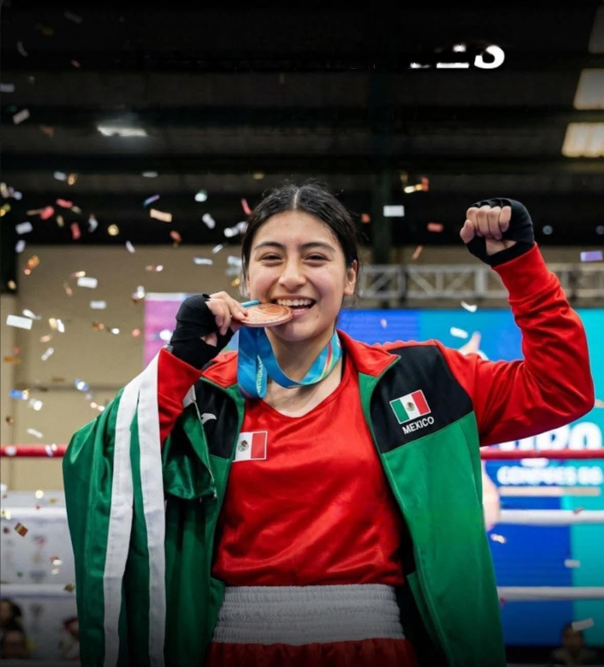 Alumna del Cecytem hace historia y gana medalla mundial de boxeo