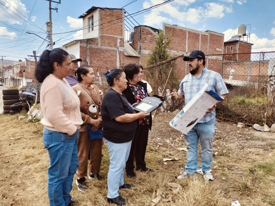Colonia Eréndira 4 en Pátzcuaro, estrenará luminarias