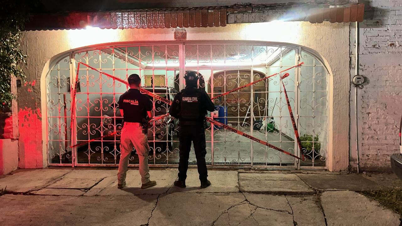 Rescata FGE a 29 perros en condiciones extremas de maltrato en Sahuayo; hay una detenida