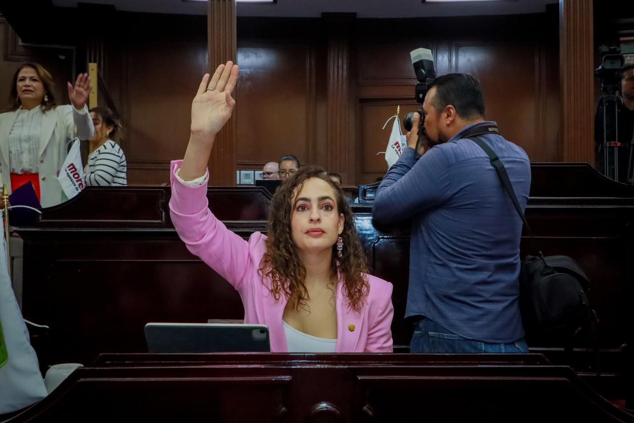 Para romper círculos de violencia, propone Sandra Arreola apoyo prioritario para huérfanos por violencia en Michoacán