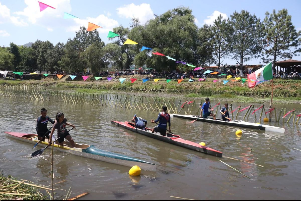 Regata de sábado de gloria en Uranden