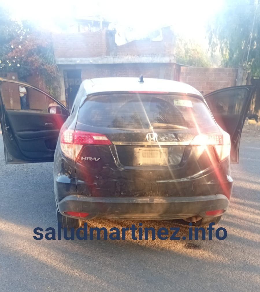 Matan a tres personas y las abandonan en un vehículo