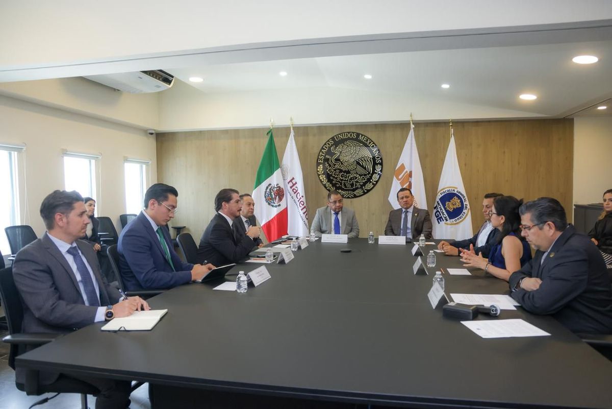 Carlos Torres Piña cierra filas con la UIF para golpear las finanzas del crimen en Michoacán