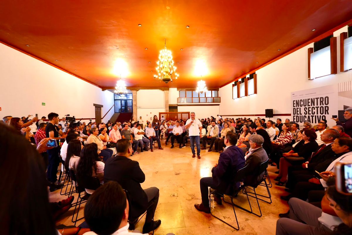 Sector educativo de Michoacán cierra filas con Raúl Morón