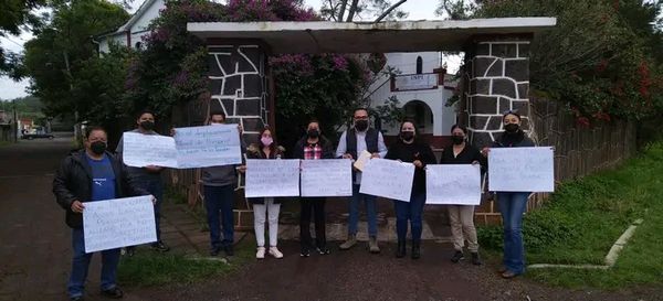 De brazos caídos, trabajadores indigenistas