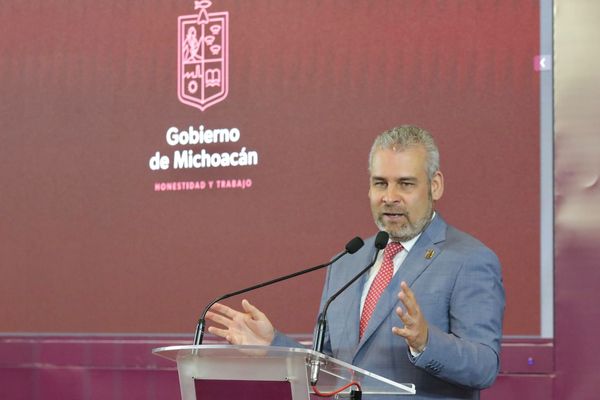 Serán alrededor de 55 mil maestros los que cobren con tarjeta, a finales de agosto
