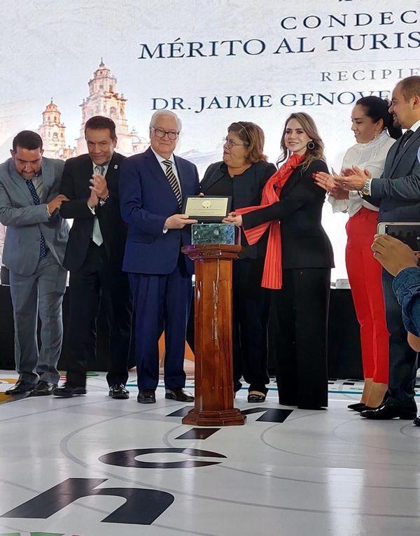 Por primera vez en Michoacán se entregó el “Mérito al Turismo Michoacano”