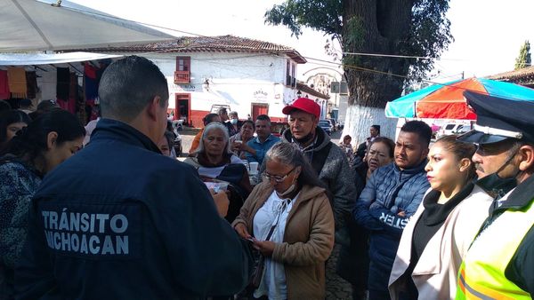 Turistas y comerciantes se quejan de las "mordidas" de Tránsito