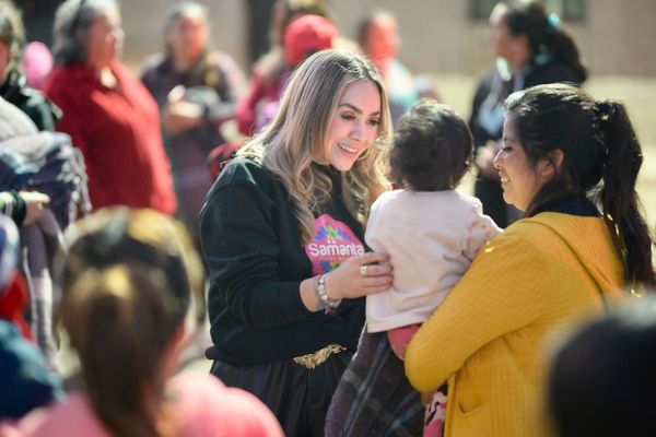 Continua la entrega de cobijas a personas de escasos recursos