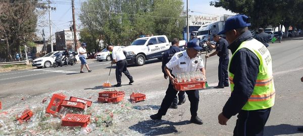 Chocán tren y camión en Morelia