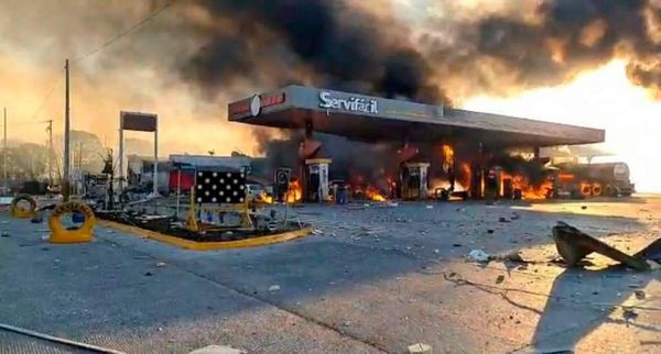 Explotan pipas de combustible en Guanajuato e Hidalgo