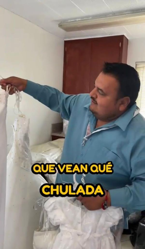 Migrantes hacen donación de vestidos a Lagunillas