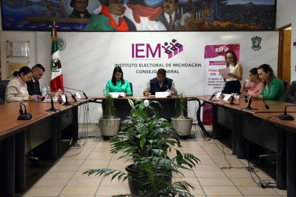 Firman convenio de colaboración IEM y SEIMUJER