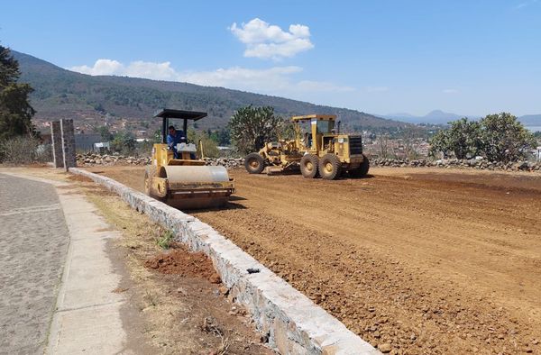 Rehabilita SCOP caminos que conectan a Tzintzuntzan