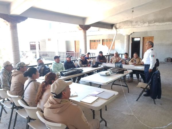 Capacitan a rondas comunitarias de Sicuicho y Jarácuaro en aseguramiento preventivo