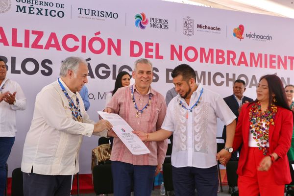 Bedolla y Torruco actualizan nombramiento a los 9 Pueblos Mágicos de Michoacán