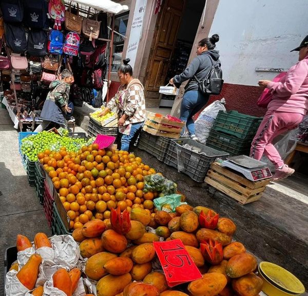 Gobierno del estado, va por censo en el Mercado de Pátzcuaro
