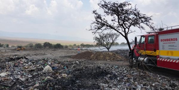 Controlado el incendio en basurero municipal de Cuitzeo, reporta Proam