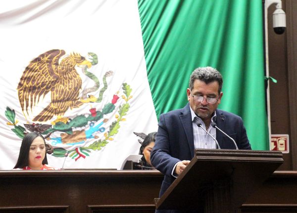 Reyes Cosari presenta iniciativa para que la población en prisión preventiva ejerza su derecho a votar