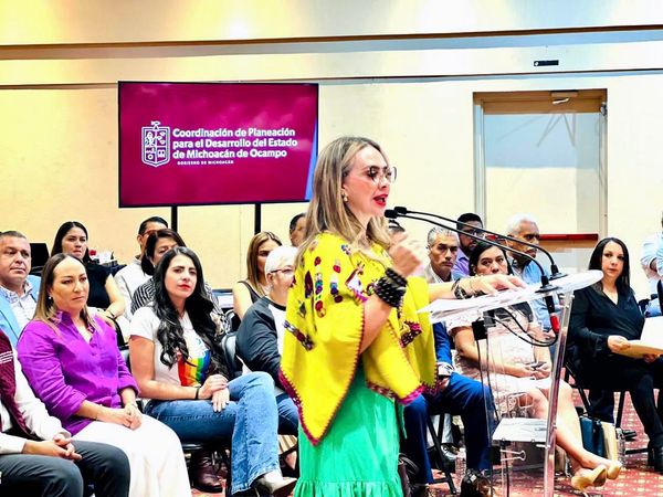 Celebra Samanta Flores certificación para garantizar igualdad en el CPLADEM
