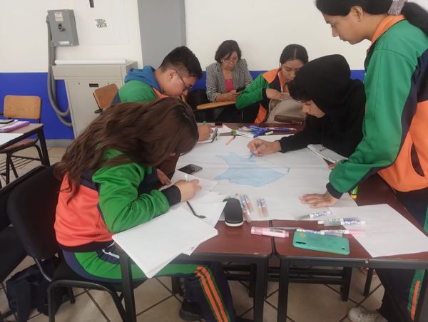 Estudiantes del Cecytem elaboran proyecto para la promoción turística de Zirahuén