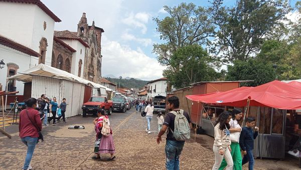 Ayuntamiento busca otra reubicación de comerciantes