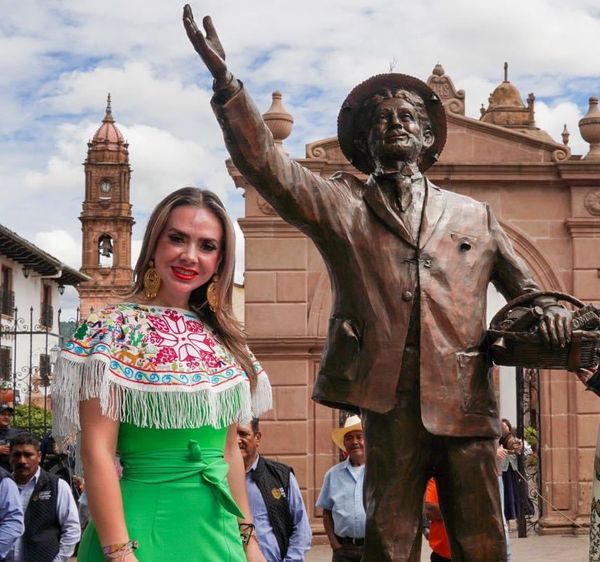 “Merecido homenaje a Pito Pérez en la Feria del Cobre de Santa Clara del Cobre”: Diputada Samanta Flores Adame.