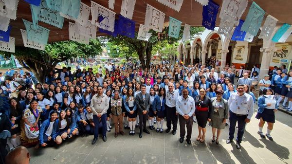 Cobaem cumple 4 décadas de brindar educación en Quiroga