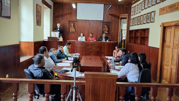 Sin información a cabildo por adelanto económico, denuncia regidor del Ayuntamiento de Pátzcuaro