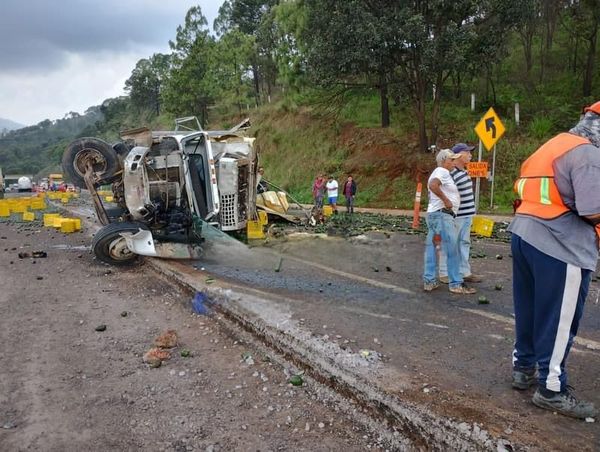 Otro accidente en la Autopista Siglo XXI