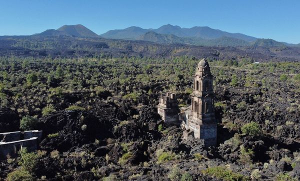 Este verano conoce las 3 iglesias semihundidas que hay en Michoacán