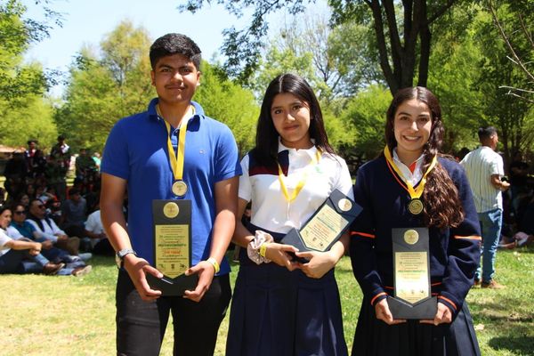 Estudiantes del Cecytem han ganado 32 medallas durante 2024